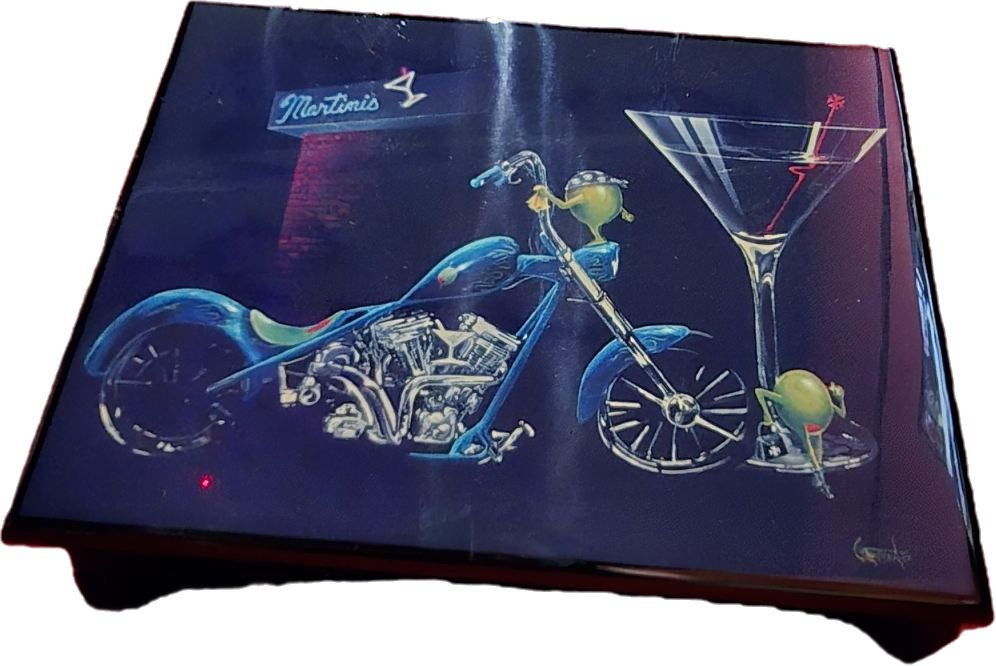 Cigar Humidor with Cigar!